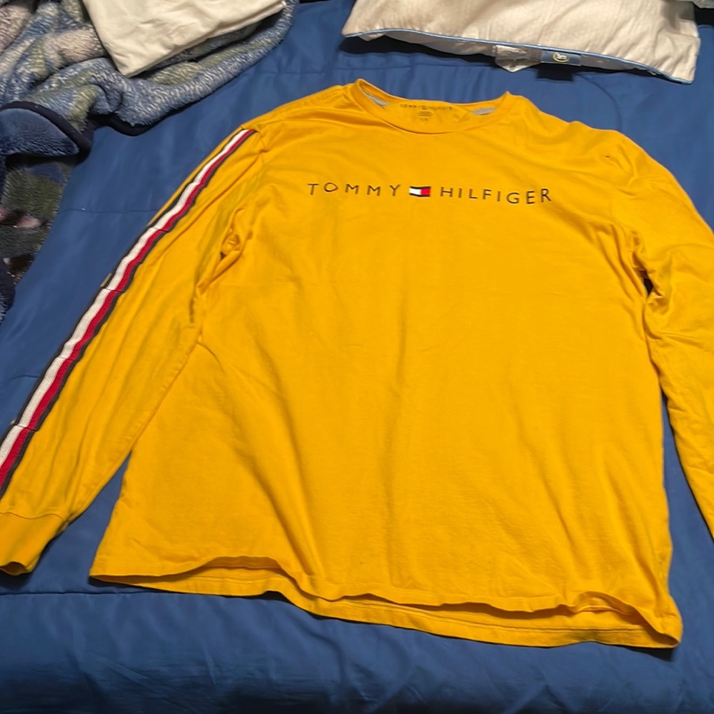 Long sleeve yellow Tommy Hilfiger. Reason for sale: Doesn’t fit. Worn once!